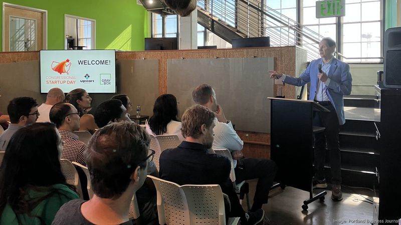 Sen wyden upstart collective1140xx4030 2264 0 760